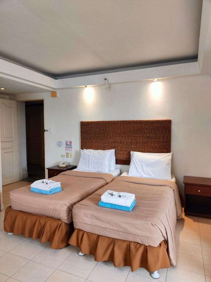 Wild Orchid Beach Resort Olongapo Esterno foto