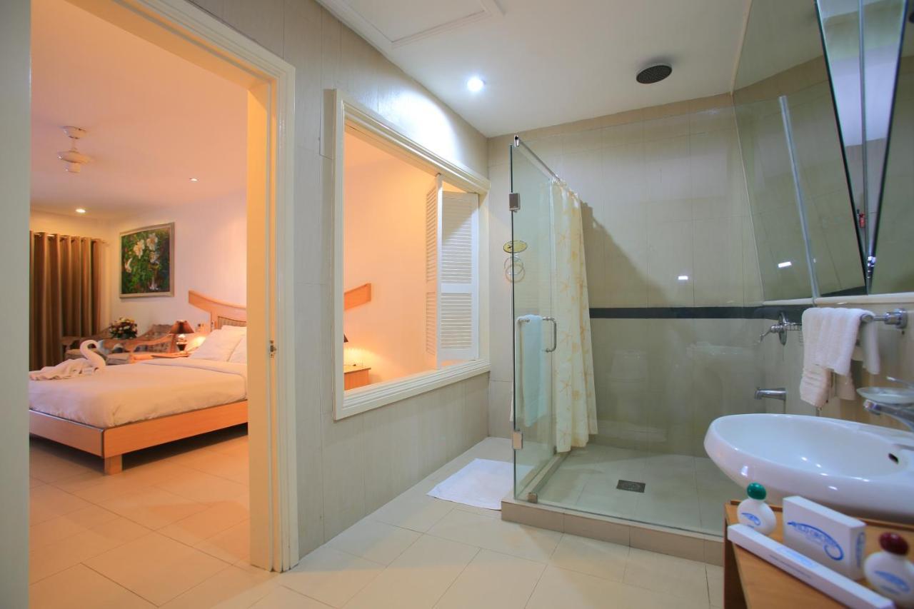 Wild Orchid Beach Resort Olongapo Esterno foto