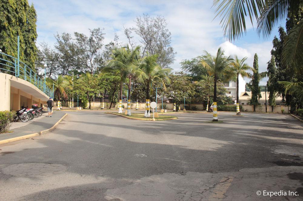 Wild Orchid Beach Resort Olongapo Esterno foto