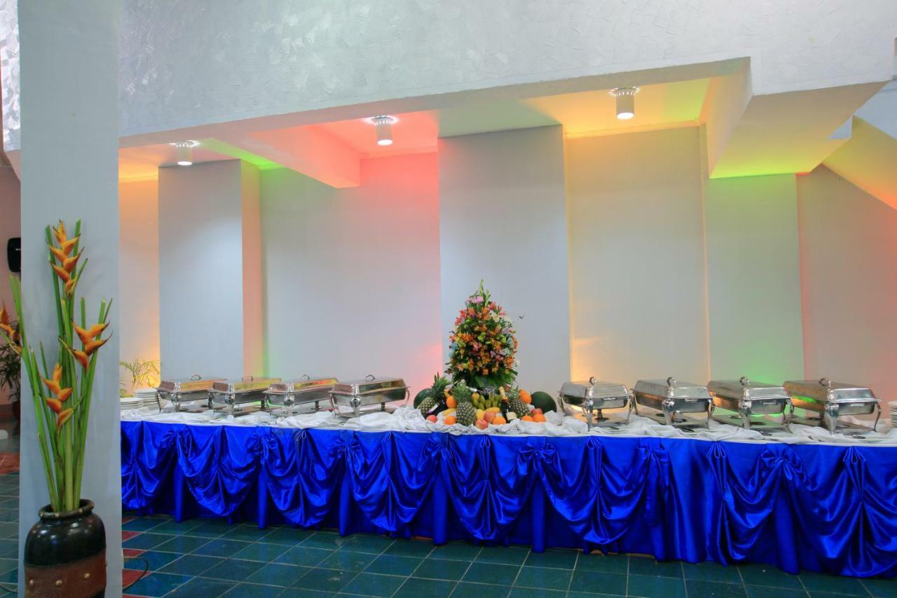 Wild Orchid Beach Resort Olongapo Esterno foto