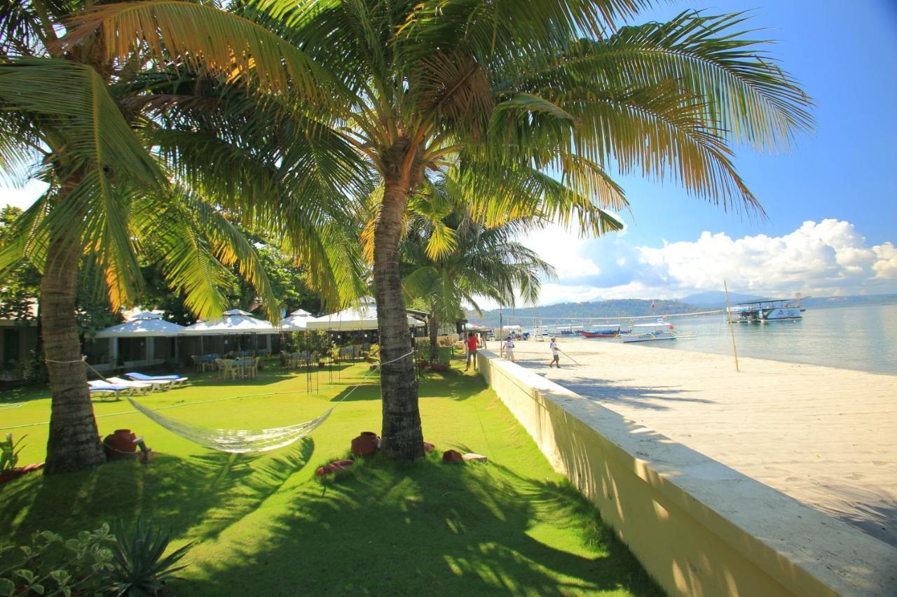 Wild Orchid Beach Resort Olongapo Esterno foto